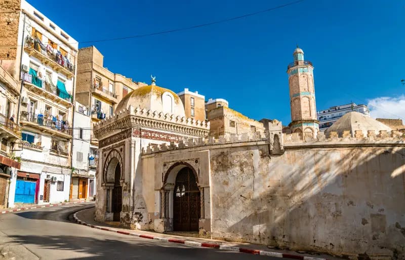 hassan-pasha-mosque-à-oran-algérie-125816122